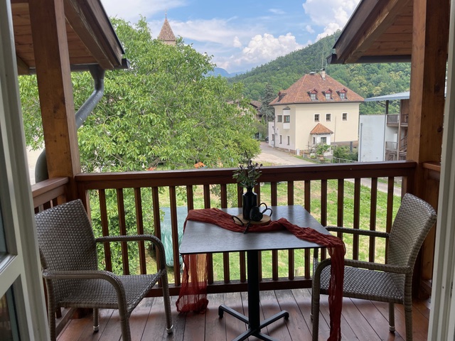 Appartement Montiggl Balkon